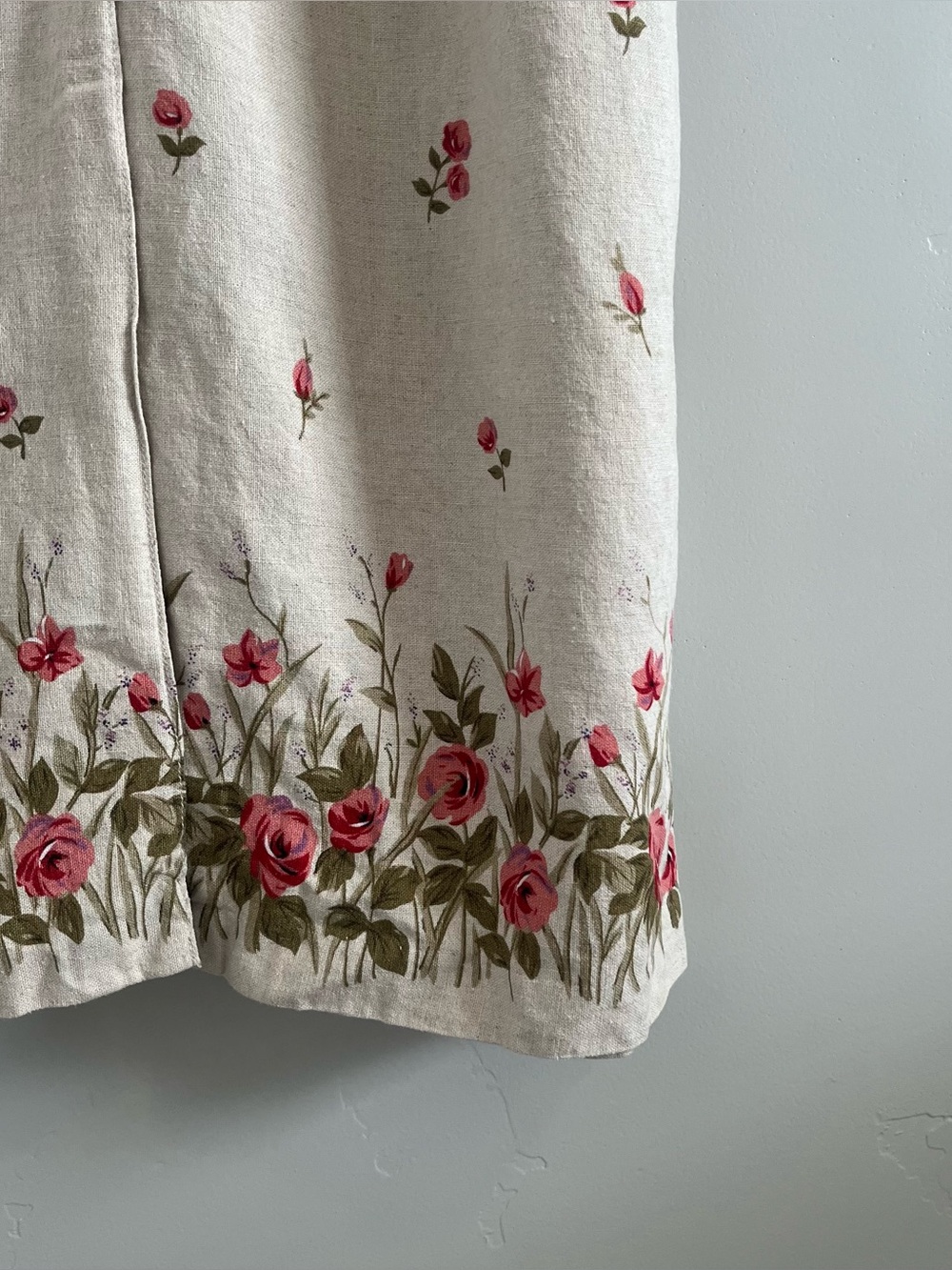 Erika | Vintage Cream Button-Front Dress with Red Floral Embroidery - Picture 8 of 8
